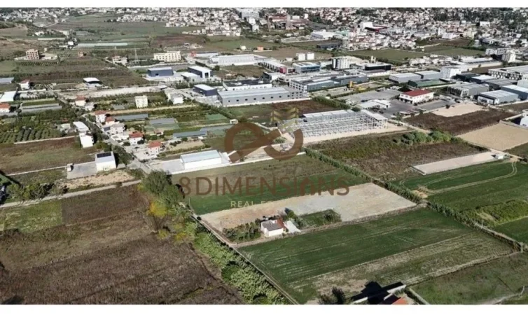 Tirane, jepet me qera magazine Kati 0, 2.000 m² 8.000 € (prush)