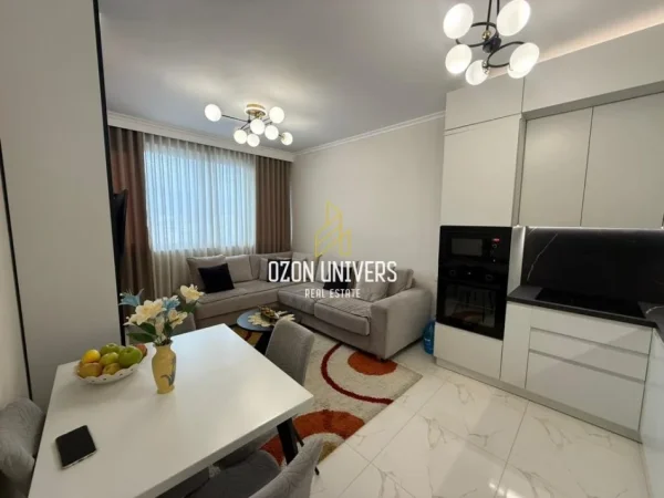 Tirane, jepet me qera apartament 2+1+Ballkon Kati 5, 90 m² 600 € (Golden Park 3)