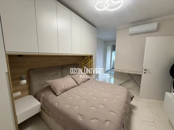 Tirane, jepet me qera apartament 2+1+Ballkon Kati 5, 90 m² 600 € (Golden Park 3)