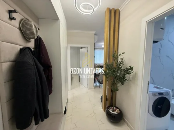 Tirane, jepet me qera apartament 2+1+Ballkon Kati 5, 90 m² 600 € (Golden Park 3)