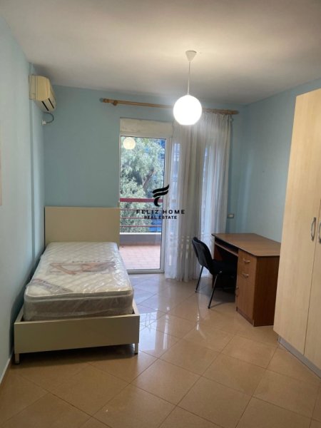 Tirane, jepet me qera apartament 2+1 Kati 4, 100 m² 800 € (LIQENI I THATE)