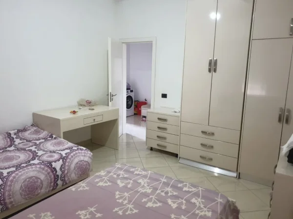 Tirane, jepet me qera apartament 1+1 Kati 2, 53 m² 400 € (Don Bosko)