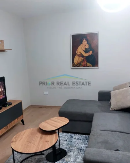 Tirane, jepet me qera apartament 2+1 Kati 4, 80 m² 60.000 All  (21 Dhjetori)