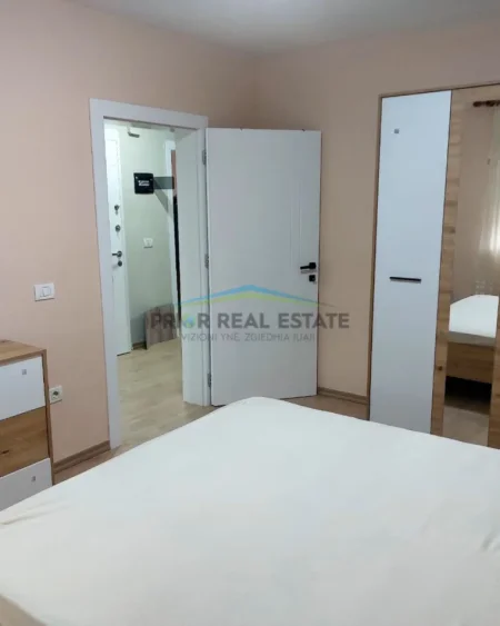 Tirane, jepet me qera apartament 2+1 Kati 4, 80 m² 60.000 All  (21 Dhjetori)