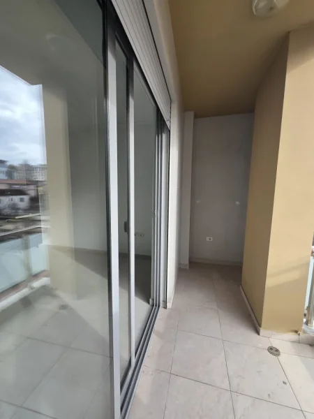 Tirane, jepet me qera apartament 1+1 Kati 2, 70 m² 400 € (Selite)