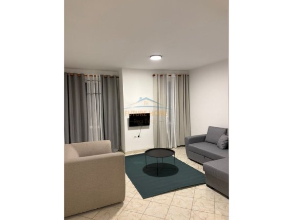 Tirane, jepet me qera apartament 2+1 Kati 4, 93 m² 470 € (Ne Zonen e Unazes se Re, prane Vero Kafe,Vila L1)