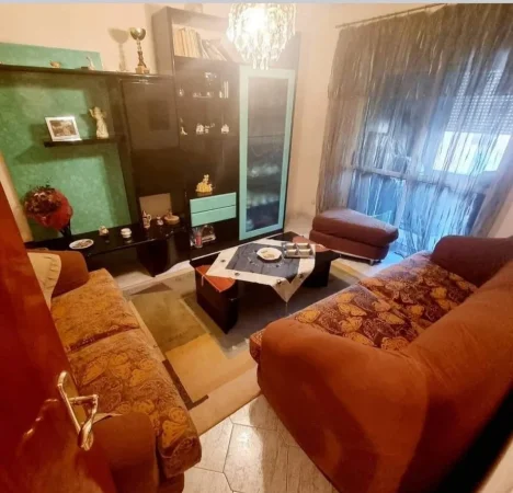 Tirane, jepet me qera apartament 2+1+Ballkon Kati 4, 500 € 