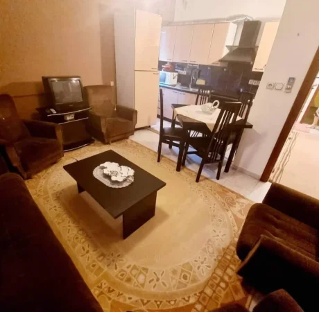 Tirane, jepet me qera apartament 2+1+Ballkon Kati 4, 500 € 