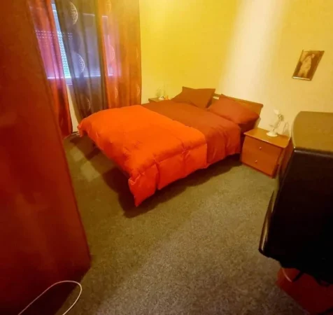 Tirane, jepet me qera apartament 2+1+Ballkon Kati 4, 500 € 