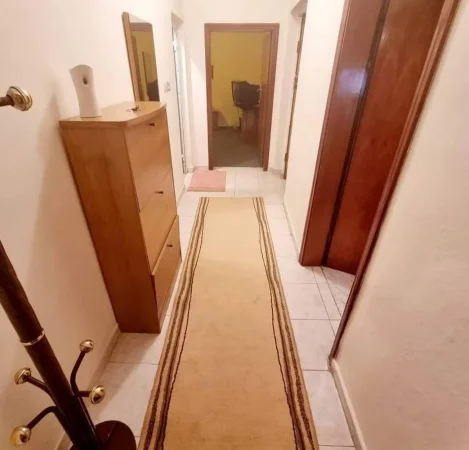 Tirane, jepet me qera apartament 2+1+Ballkon Kati 4, 500 € 