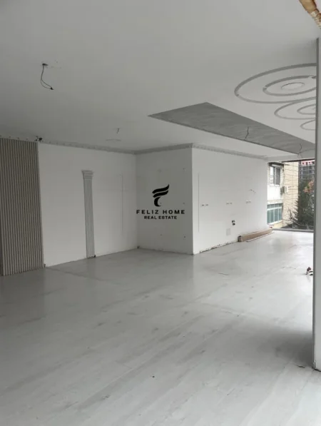 Tirane, shitet ambjent biznesi Kati 1, 72 m² 250.000 € (ZOGU I ZI)