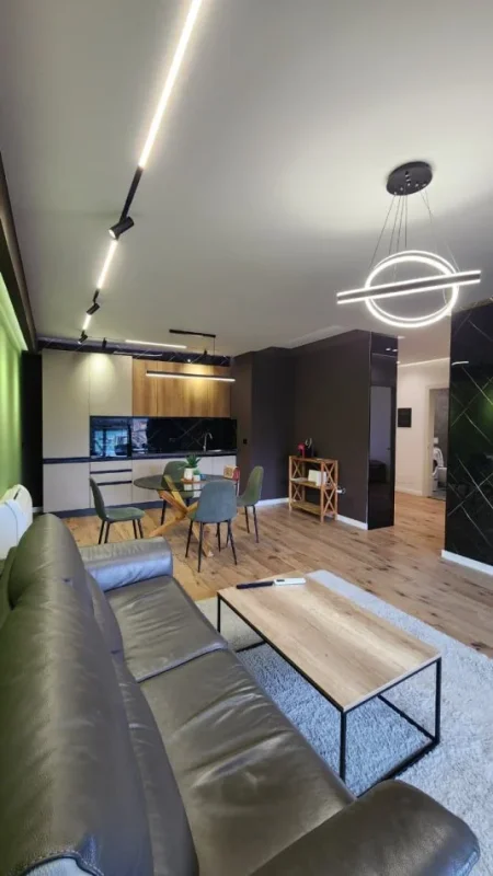 Tirane, jepet me qera apartament 2+1 Kati 9, 105 m² 1.300 € (Komuna e Parisit)