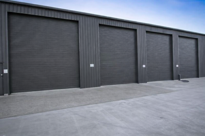 Tirane, jepet me qera magazine Kati 0, 430 m² 2.501 € (Rruga dytësore Yrshek)