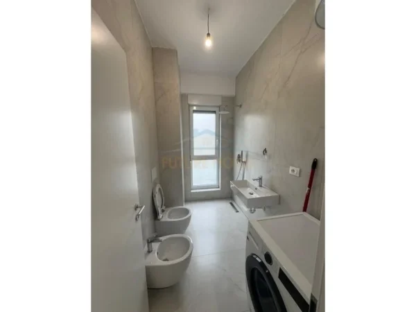 Tirane, jepet me qera apartament 1+1 Kati 2, 60 m² 400 € (Rezidenca Oxa, Fresk)