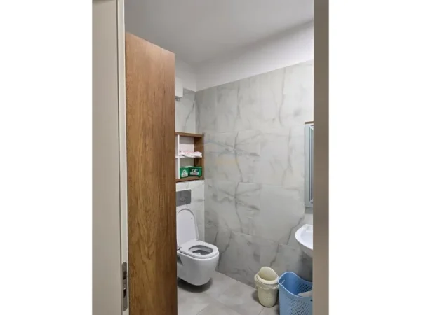 Tirane, shitet apartament 2+1 Kati 4, 108 m² 270.000 € (Ali Demi)