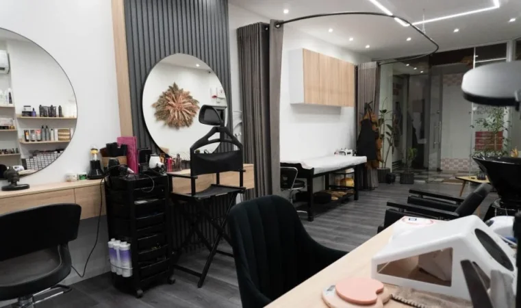 Tirane, shitet ambjent biznesi Kati 1, 38 m² (Bulevardi Zogu i I)