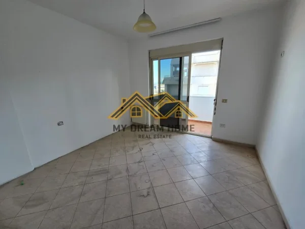 Durres, shitet apartament 2+1 Kati 6, 120 m² 210.000 € (rruga e re e portit)