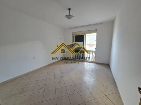 Durres, shitet apartament 2+1 Kati 6, 120 m² 210.000 € (rruga e re e portit)