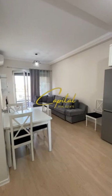 Tirane, jepet me qera apartament 1+1 Kati 6, 60 m² 580 € (21 DHJETORI)