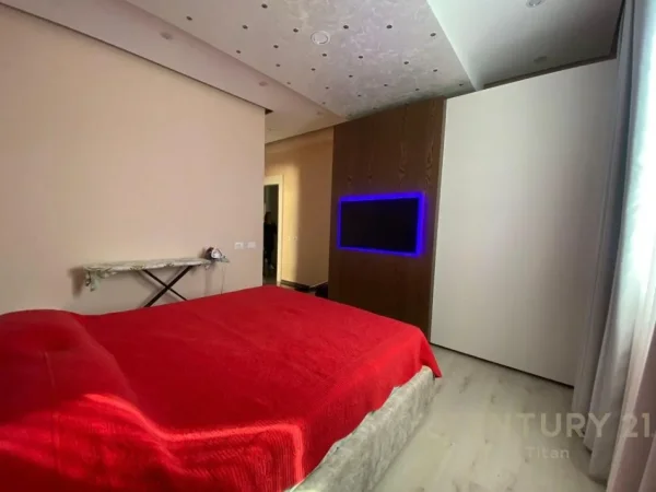 Shqiperi, shitet apartament 2+1 Kati 3, 240.000 € (Selvia)