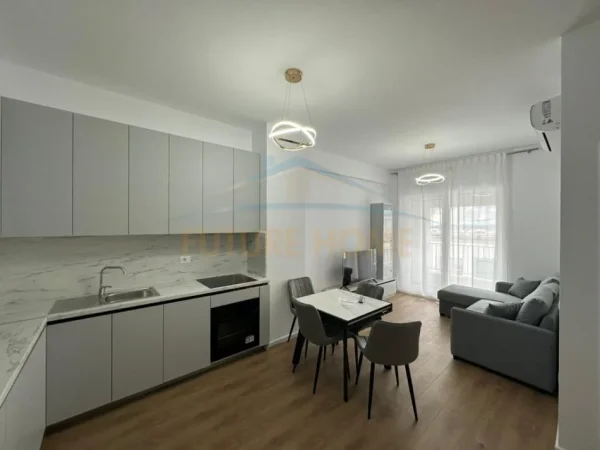 Tirane, jap me qera apartament 1+1 Kati 7, 53 m² 