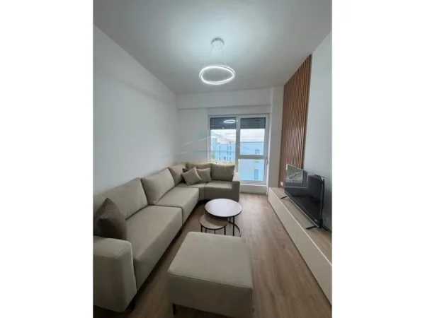 Tirane, jepet me qera apartament 1+1 Kati 2, 60 m² 400 € (Fresk , Residenca OXA)