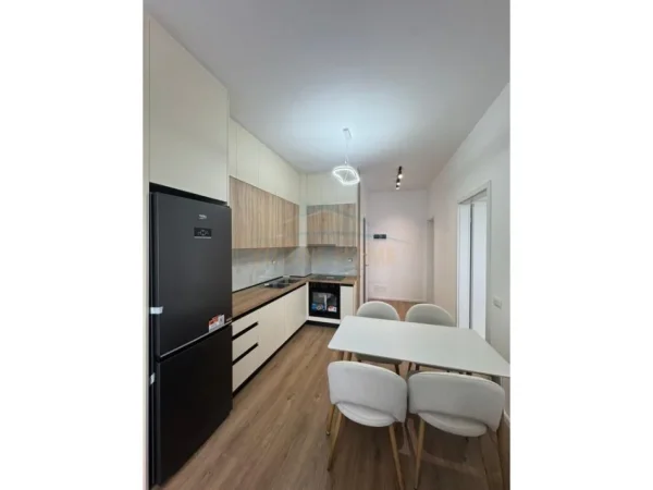 Tirane, jepet me qera apartament 1+1 Kati 2, 60 m² 400 € (Fresk , Residenca OXA)