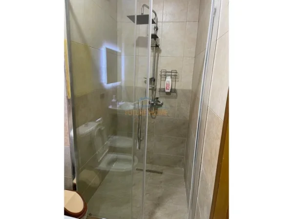 Tirane, jepet me qera apartament 2+1 Kati 7, 85 m² 800 € (Petro Nini , BLLOK)