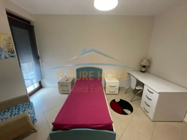 Tirane, jepet me qera apartament 2+1 Kati 4, 86 m² 680 € (Rruga e Barrikadave)