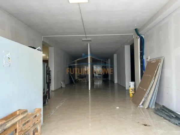 Tirane, jepet me qera ambjent biznesi Kati 0, 898 m² 6.000 € (KTHESA E KAMZES)