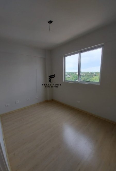 Tirane, jepet me qera zyre Kati 1, 40 m² 750 € (21 DHJETORI)