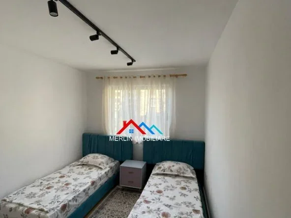 Tirane, jepet me qera apartament 2+1+Ballkon Kati 6, 83 m² 600 € (BULEVARDI ZOGU I PARE)
