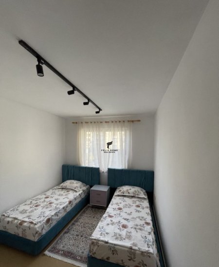 Tirane, jepet me qera apartament 2+1 Kati 4, 83 m² 750 € (QENDER)