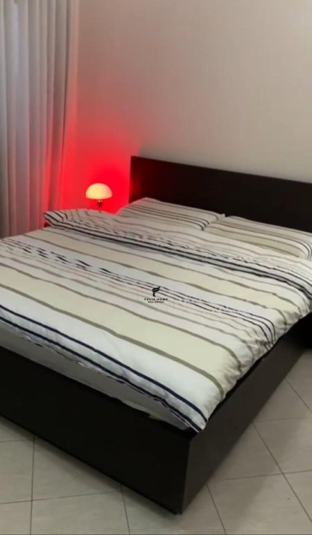 Tirane, jepet me qera apartament 2+1 Kati 5, 115 m² 850 € (PALLATI ME SHIGJETA)