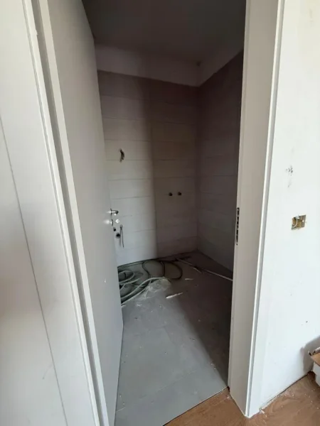 Tirane, shitet apartament 2+1 Kati 8, 129 m² 128.500 € 