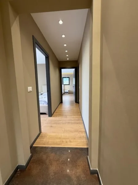 Tirane, shitet 2+1 Kati 5, 150 m² 216.000 € (Elite Palase prane Liqenit te Farkes)