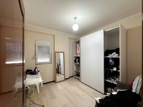 Tirane, shitet apartament 2+1 Kati 6, 100 m² 200.000 € (Mbikalimi i Komunes)