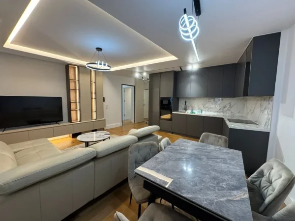 SHITET APARTAMENT 2+1+GARAZH  TE LAKE VIEW REZIDENCE    650.000 €