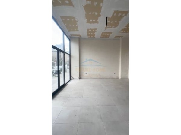 Tirane, shitet ambjent biznesi Kati 0, 147 m² 345.000 €
