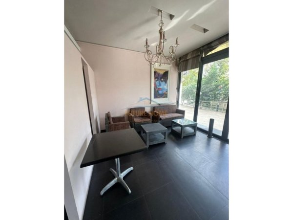 Tirane, shitet ambjent biznesi Kati 0, 68 m² 250.000 € 