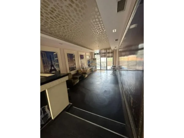 Tirane, shitet ambjent biznesi Kati 0, 68 m² 250.000 € 