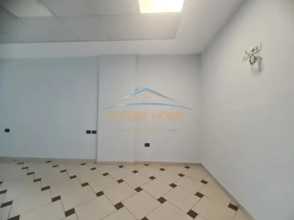 Tirane, jepet me qera zyre Kati 5, 110 m² 1.250 € 