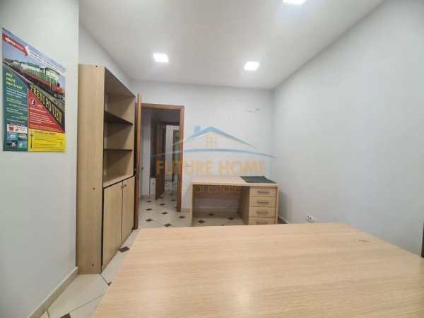 Tirane, jepet me qera zyre Kati 5, 110 m² 1.250 € 