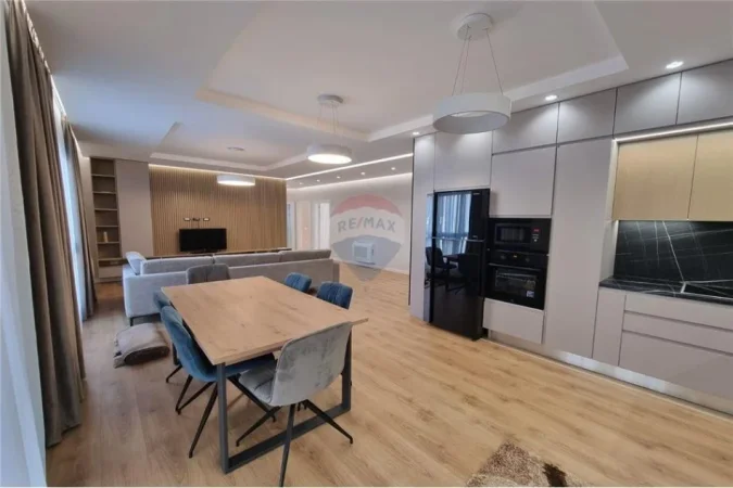 Tirane, jepet me qera apartament 3+1+Ballkon , 174 m² 1.801 € 