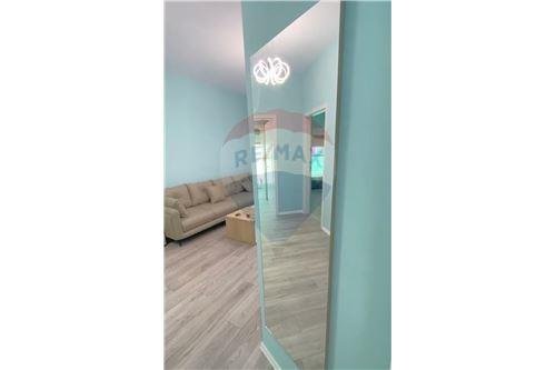 Tirane, jepet me qera apartament 2+1 Kati 3, 98 m² 500 Euro