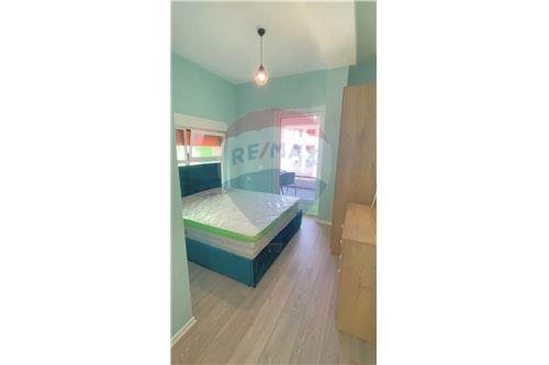 Tirane, jepet me qera apartament 2+1 Kati 3, 98 m² 500 Euro