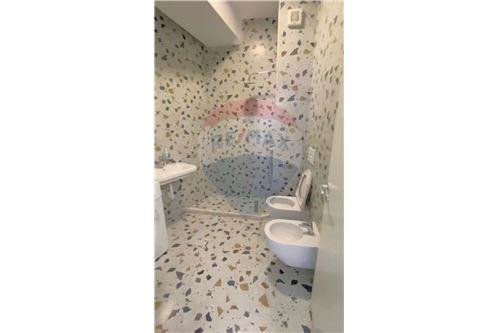 Tirane, jepet me qera apartament 2+1 Kati 3, 98 m² 500 Euro