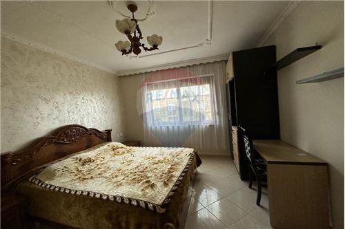 Tirane, jepet me qera apartament 1+1 Kati 5, 67 m² 380 Euro