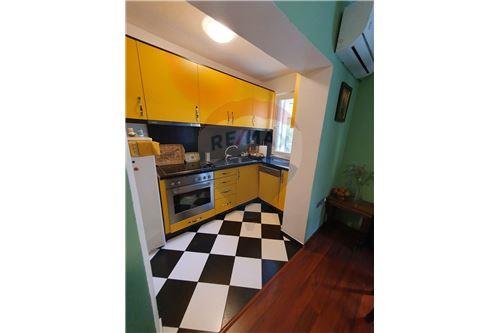 Tirane, jepet me qera apartament 1+1 Kati 2, 85 m² 450 Euro
