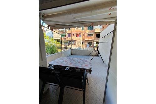 Tirane, jepet me qera apartament 1+1 Kati 2, 85 m² 450 Euro